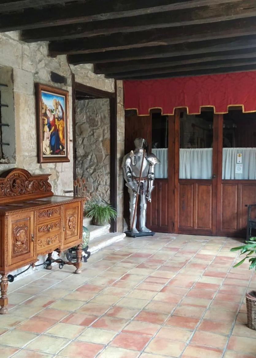 Palacio De Los Alvarado En Las Merindades El Ribero Bagian luar foto