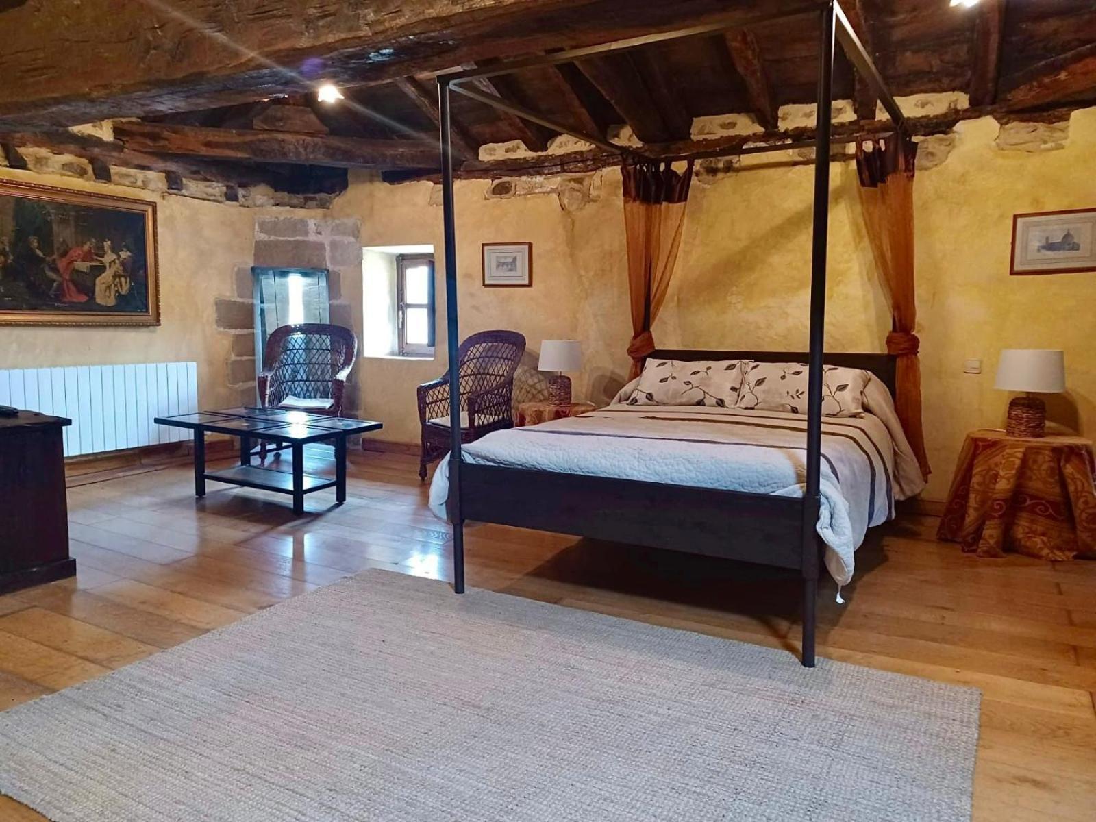 Palacio De Los Alvarado En Las Merindades El Ribero Bagian luar foto