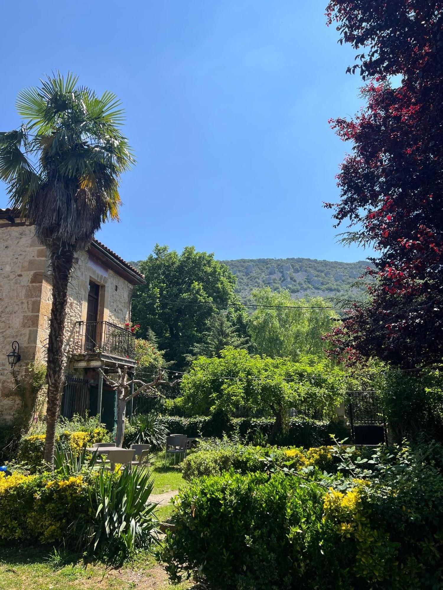 Palacio De Los Alvarado En Las Merindades El Ribero Bagian luar foto