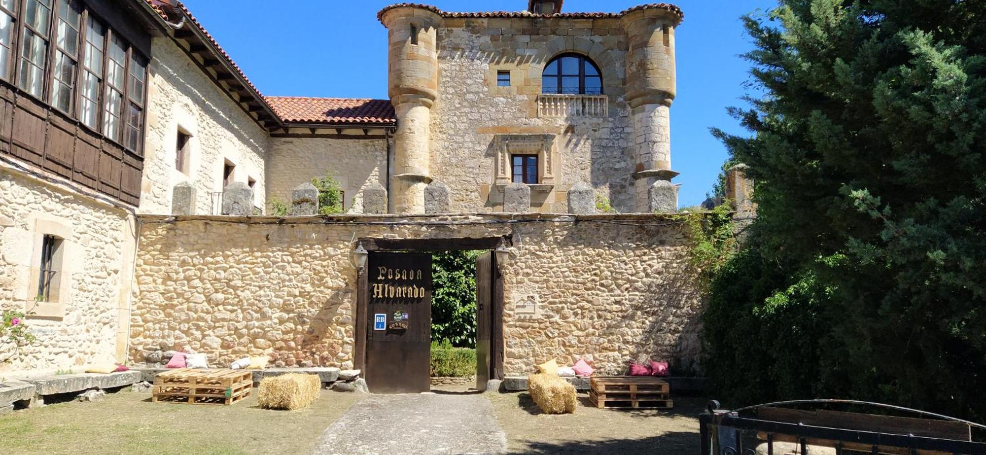 Palacio De Los Alvarado En Las Merindades El Ribero Bagian luar foto