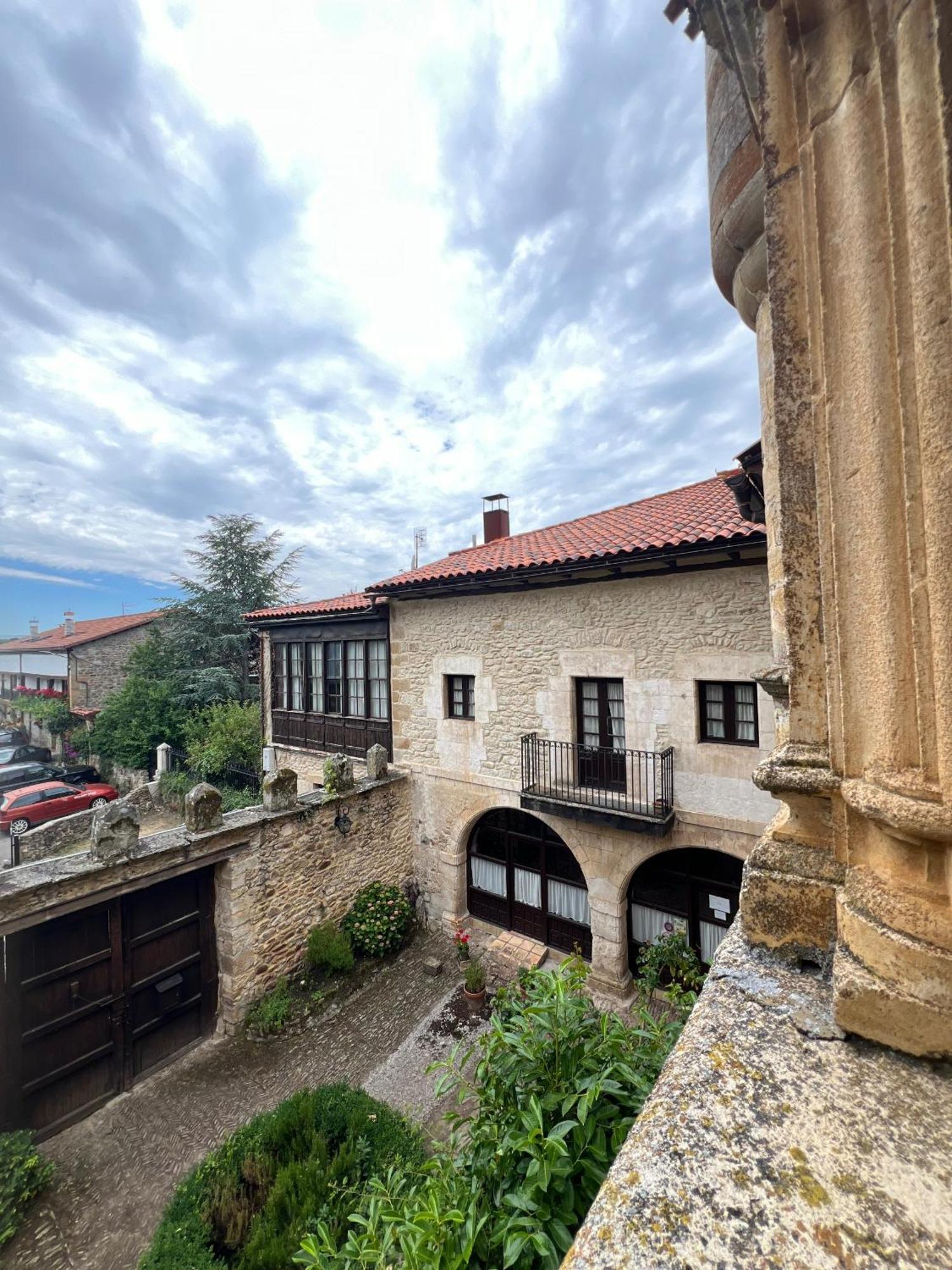 Palacio De Los Alvarado En Las Merindades El Ribero Bagian luar foto