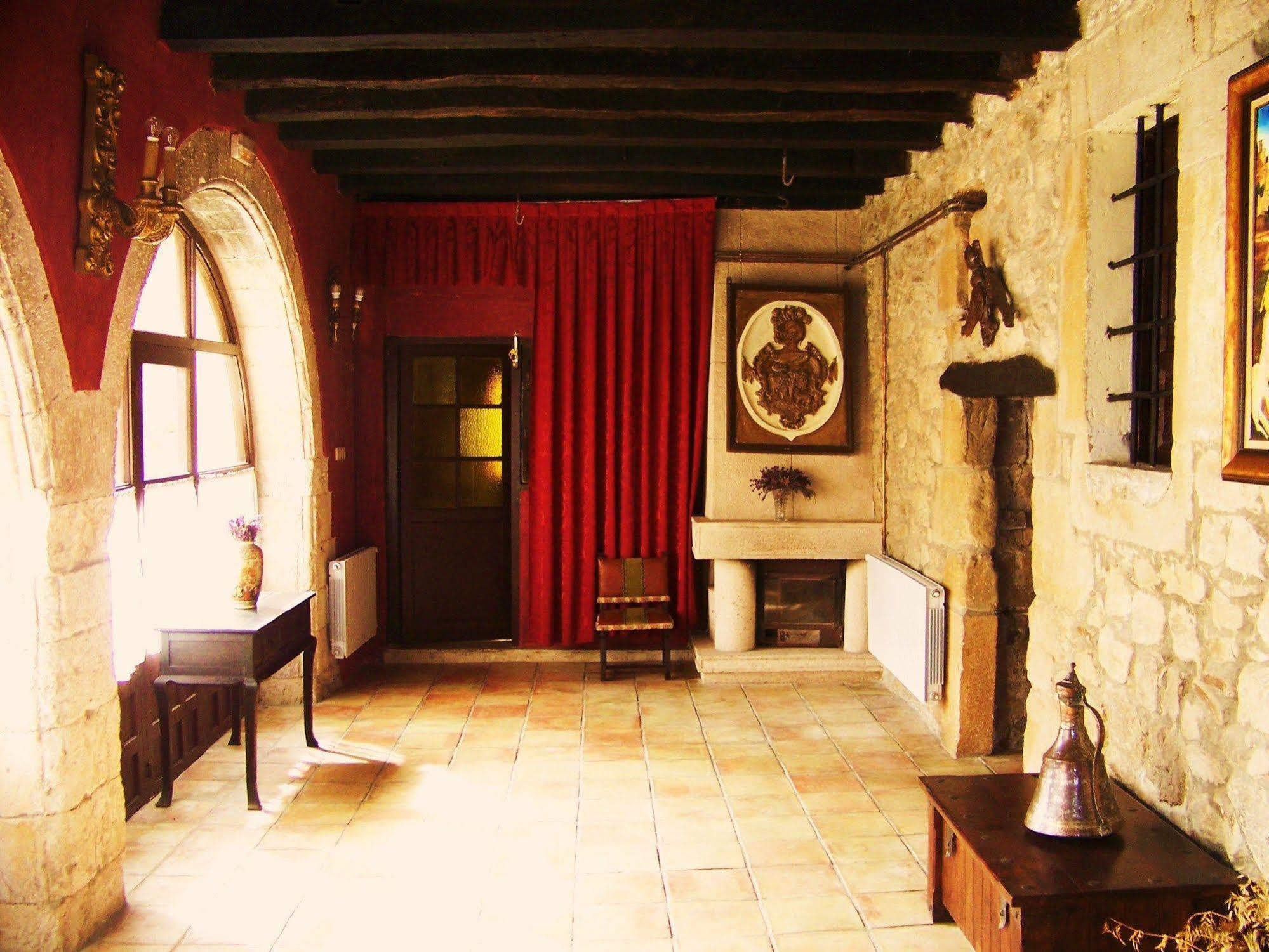 Palacio De Los Alvarado En Las Merindades El Ribero Bagian luar foto